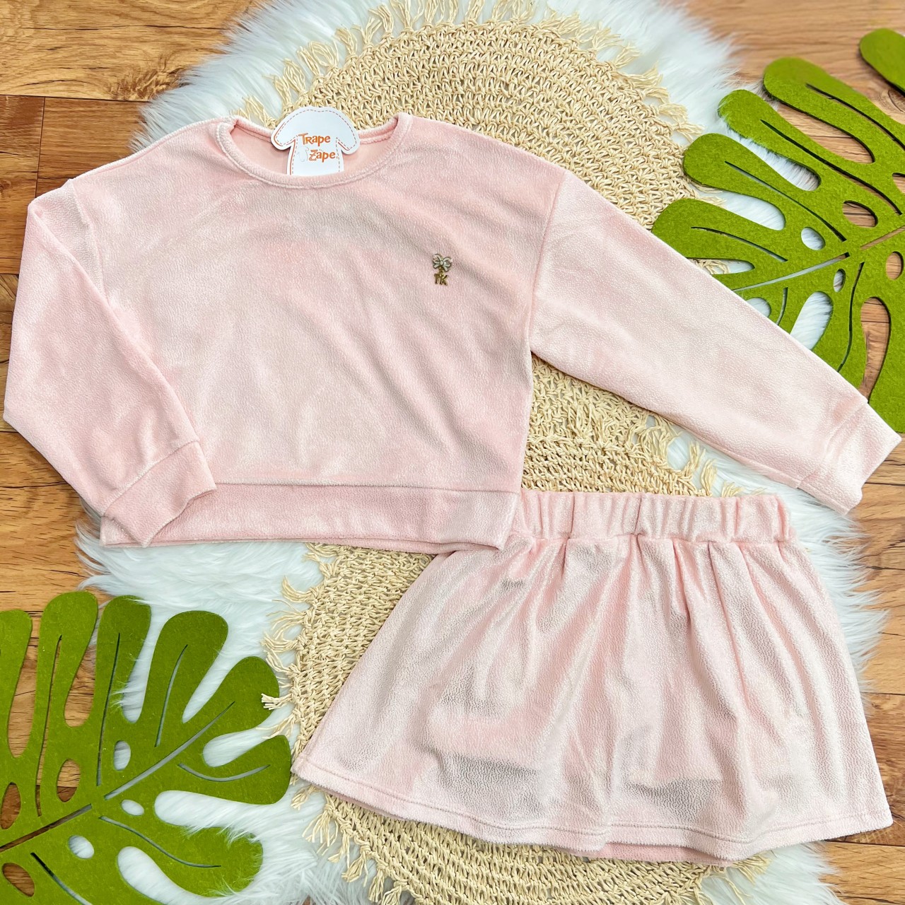 Conj. Casaco e Short Saia em Plush com Glitter - Rosa